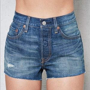 NWT Levi’s - 501 Straight Leg Denim Shorts